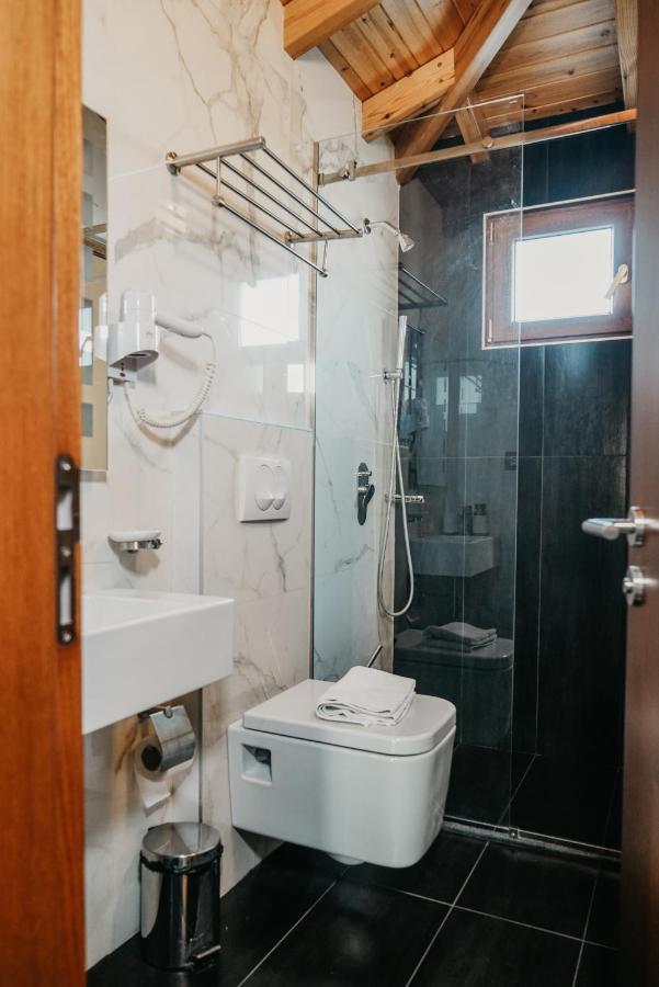Center Hotel Гірокастра Екстер'єр фото