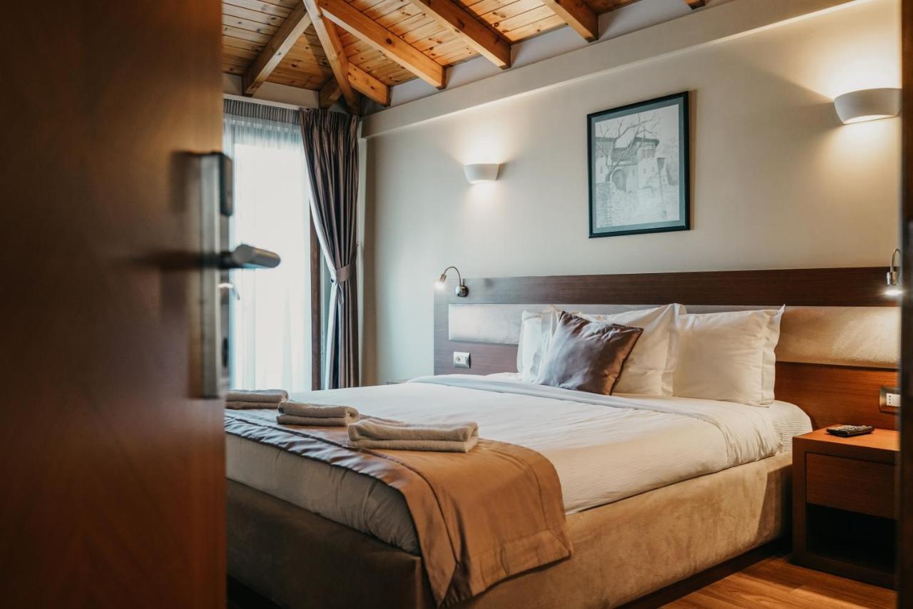 Center Hotel Гірокастра Екстер'єр фото