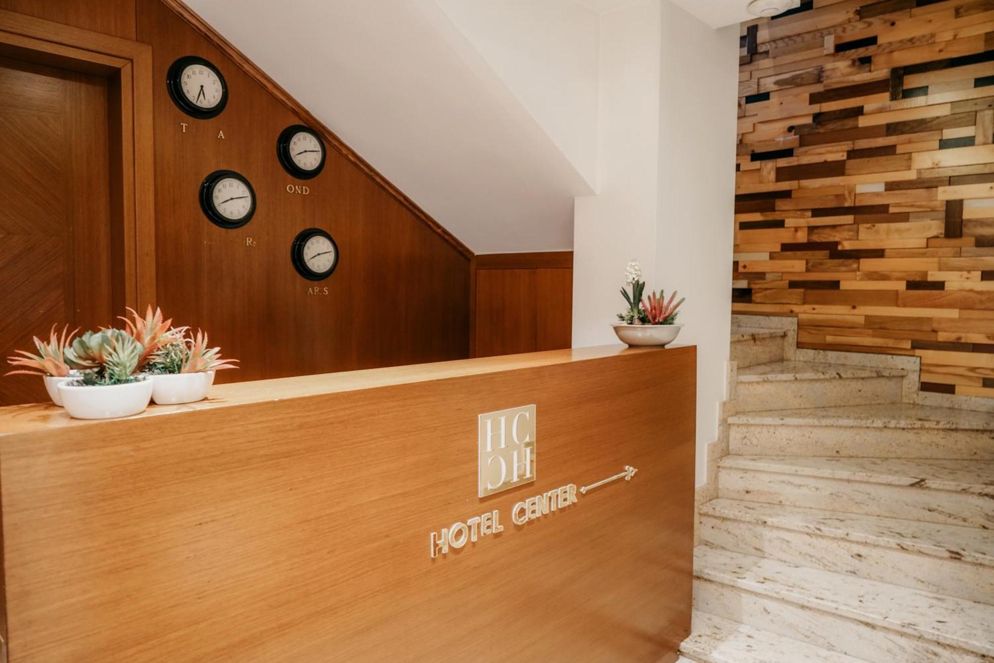 Center Hotel Гірокастра Екстер'єр фото